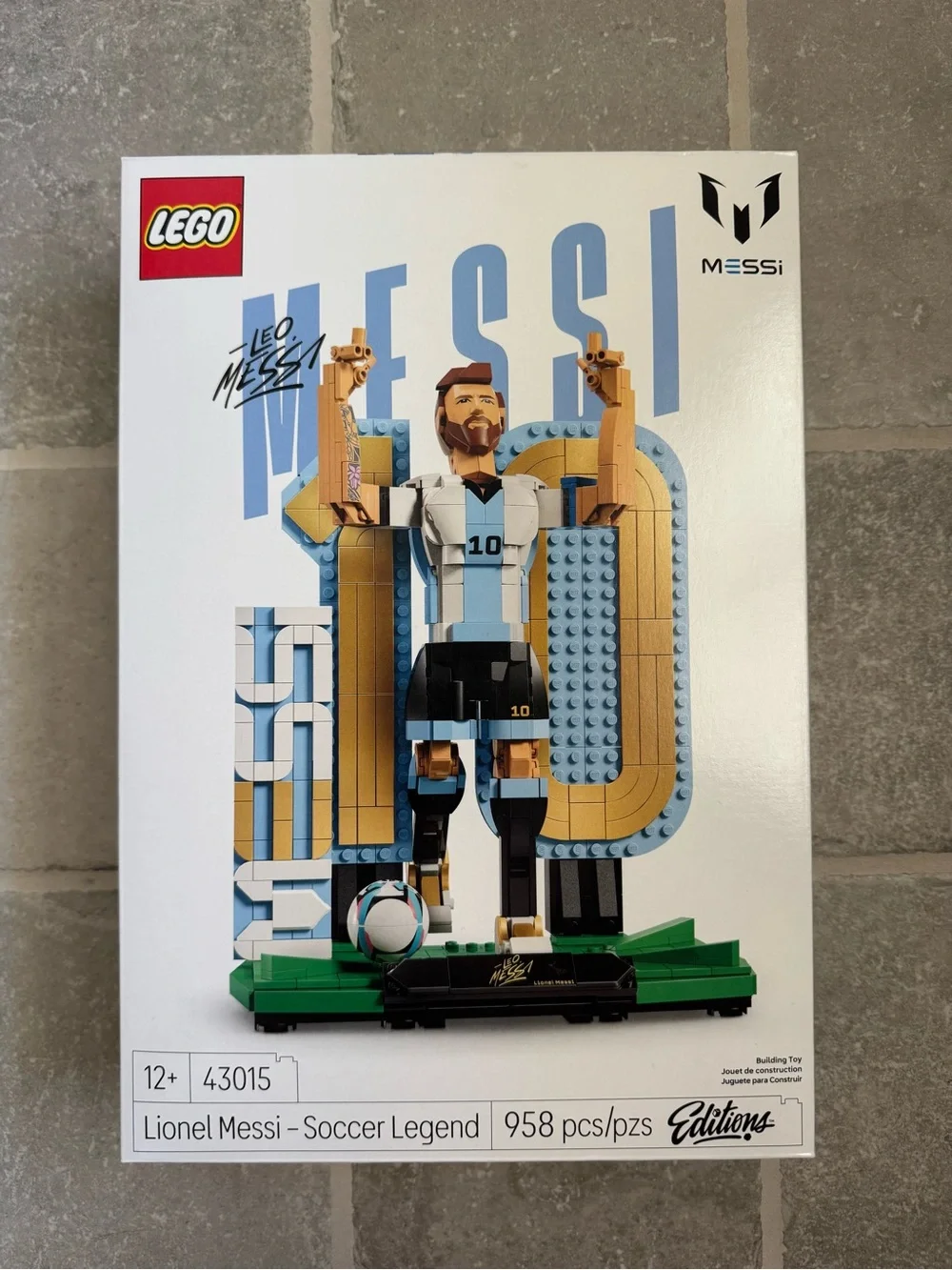LEGO Editions Lionel Messi 43015 Building Kit (958 Pieces)